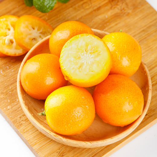 【杨博士甄选】广西滑皮金桔2斤 甜美多汁 新鲜采摘 商品图4
