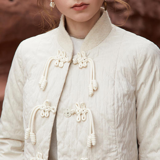 Famecoco范可儿新中式国风轻薄羽绒服女冬季短款FAB8AM034 商品图3