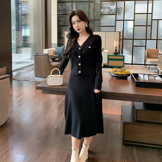 奢姿2024年冬季新款大码女装V领假两件裙子胖妹妹休闲针织连衣裙9344892094 商品图1