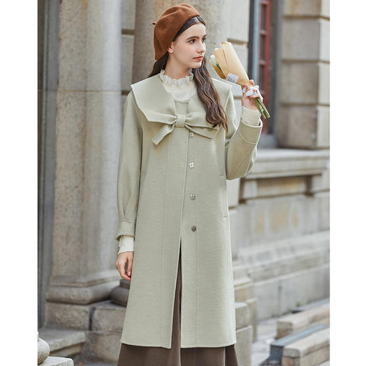 Famecoco蝴蝶结披肩领绵羊毛大衣长款女冬FAB8AR022 商品图4