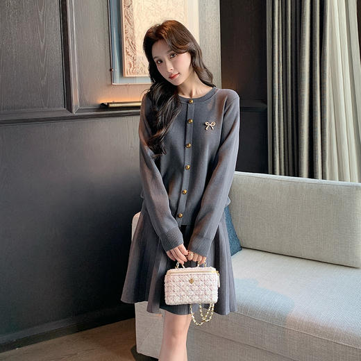 奢姿大码女装2025秋季简约通勤套装胖妹妹时尚上衣半裙针织两件套9643969275 商品图4