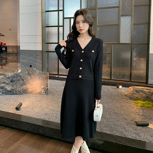 奢姿2024年冬季新款大码女装V领假两件裙子胖妹妹休闲针织连衣裙9344892094 商品图0