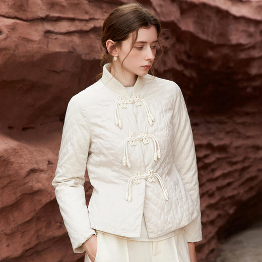 Famecoco范可儿新中式国风轻薄羽绒服女冬季短款FAB8AM034 商品图2