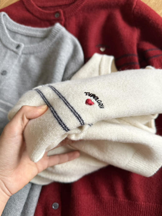 24新年| 小爱心刺绣圆领针织开衫毛衣【包邮+清仓不退换 商品图13