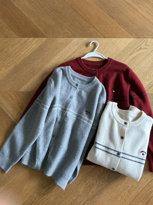 24新年| 小爱心刺绣圆领针织开衫毛衣【包邮+清仓不退换 商品图10