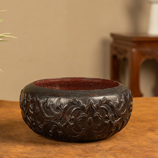 清 沉香木雕卷草花卉纹钵 商品图0