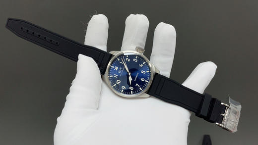 NOOB official厂出品，IWC 万国 空中霸主 大飞（大飞行员）系列。43mm 狂野阳刚的设计，霸气侧漏。细腻温柔的工艺，炉火纯青。两者相辅-刚柔并济，虎啸猿啼。搭配正品一致的材质❕❕❕❕❕ 商品图1