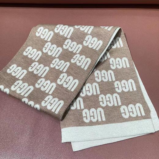 2楼UGG22665BL围巾吊牌价799 商品图1