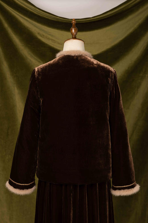 荷言HEYEN 小凯司令 真丝丝绒夹棉对襟苏手工外套宝宝款 商品图5