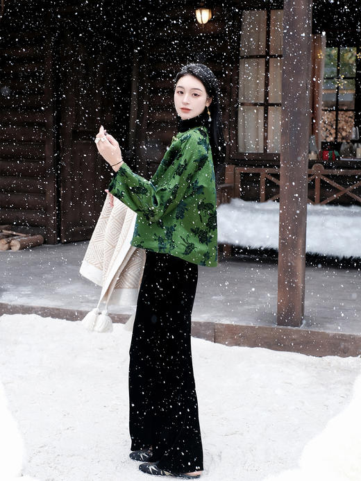 盛唐牡丹| 翡翠绿蝶恋花漳缎外套-钉珠款(钉珠花纹随机） 商品图7