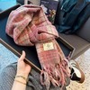 【潮流韩范；百搭不挑！】秋冬必备，围巾披肩两用，温暖又时髦。复古格子，韩系气息，高级感十足。男女款式，适合情侣，更添浪漫氛围！ 商品缩略图3