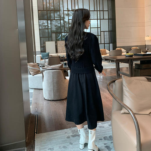 奢姿2024年冬季新款大码女装拼接针织裙子胖妹妹气质圆领连衣裙9944826856 商品图3