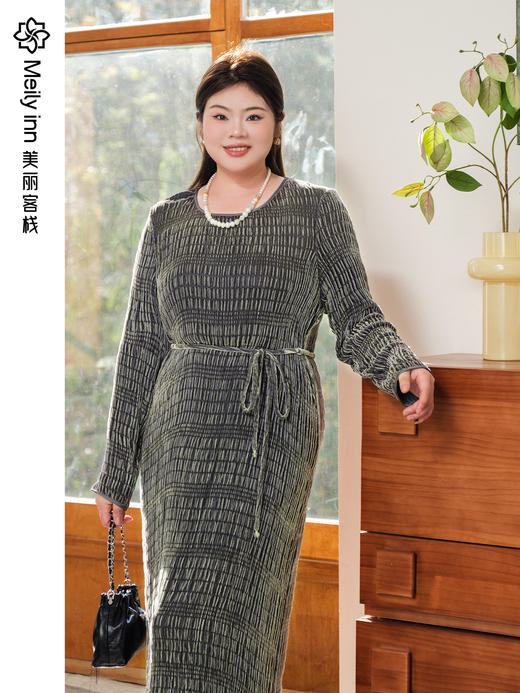 【真丝泡泡绒连衣裙】美丽客栈秋冬新款高级感长袖圆领连衣裙女大码女装 商品图4