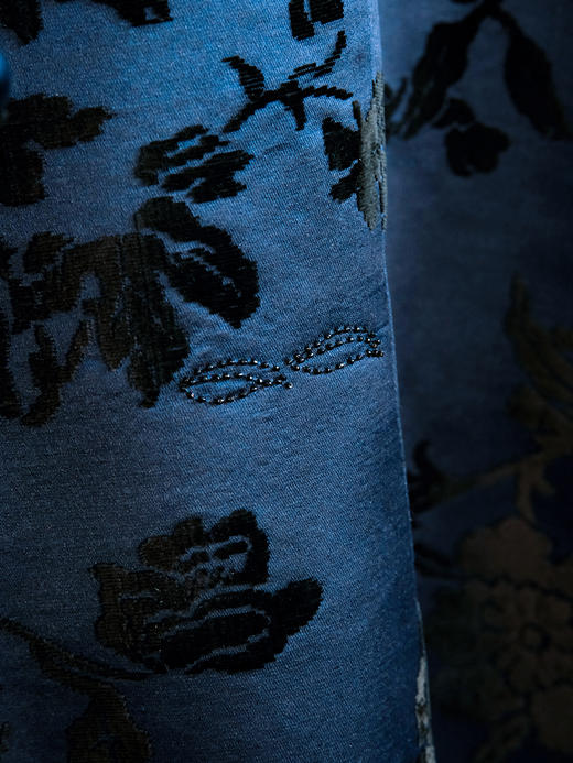 盛唐牡丹 |石青底色真丝漳绒外套-钉珠款(钉珠花纹随机） 商品图9