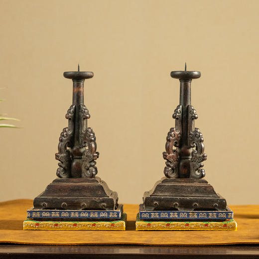 清中期 黄花梨透雕螭龙纹站牙烛台（一对） 商品图1