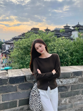 一字领收腰毛针织套头衫