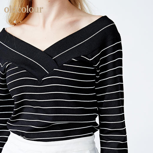 oldcolour欧珂修身套头V领露肩条纹针织衫女长袖春秋装新款上衣 商品图2
