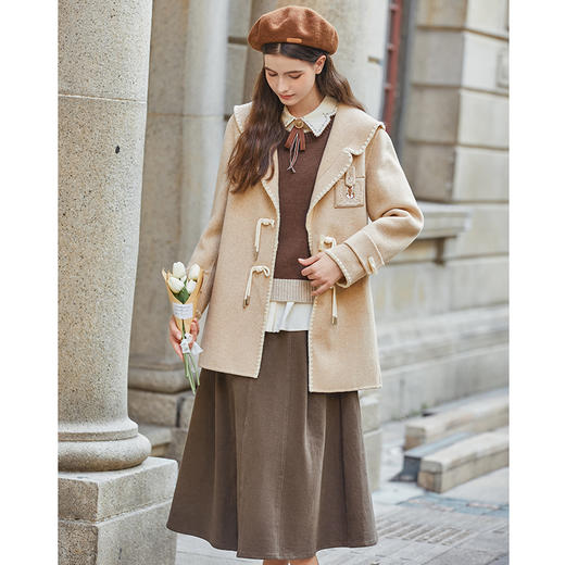 Famecoco兔子刺绣牛角扣学院风大衣外套女FAB8AS020 商品图4