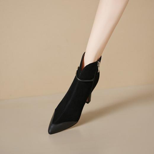 【预售5天】优雅气质名媛时装靴秋冬季新款靴子尖头粗跟高跟女靴金属扣短靴女QS&6053 商品图3