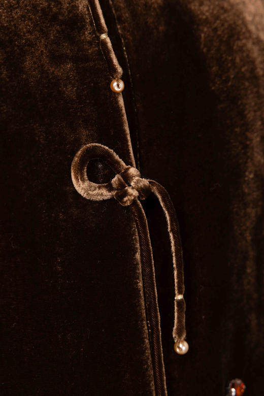 荷言HEYEN 小凯司令 真丝丝绒夹棉对襟苏手工外套宝宝款 商品图3