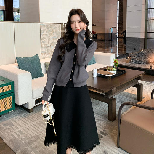 奢姿2025年冬季新款大码女装针织流苏半裙套装胖妹妹撞色两件套9844990317 商品图1