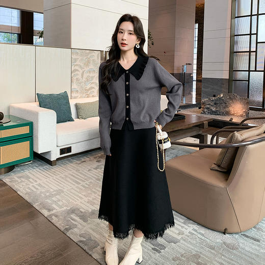 奢姿2025年冬季新款大码女装针织流苏半裙套装胖妹妹撞色两件套9844990317 商品图4