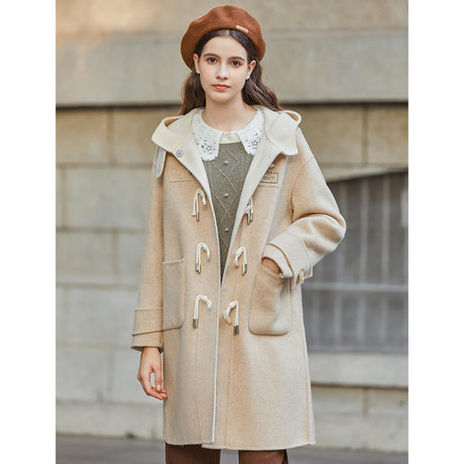 Famecoco兔子刺绣连帽牛角扣毛呢大衣女冬FAB8AR002 商品图4