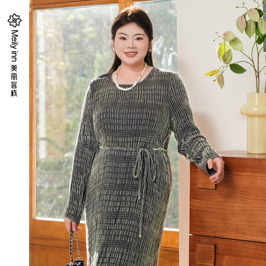 【真丝泡泡绒连衣裙】美丽客栈秋冬新款高级感长袖圆领连衣裙女大码女装 商品图5