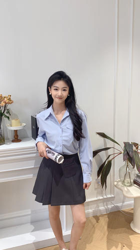 年轻髙级感！深灰色设计感压褶短半裙