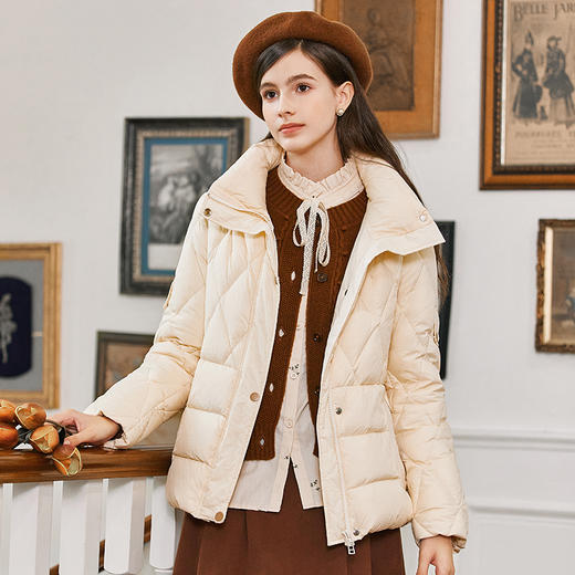 Famecoco范可儿短款立领菱格设计感羽绒服FAB8AJ001 商品图0