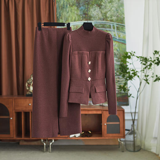 【高货wl】全新升级【铂金会员441/天猫589/差价148】(02549) 洛诗琳法式轻奢时髦圆领钉珠针织上衣时尚半身裙两件套 商品图0