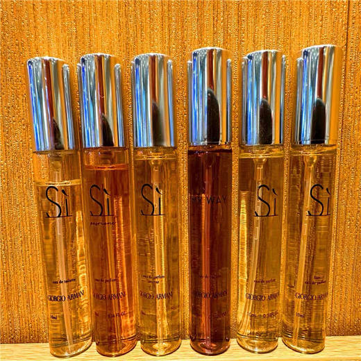 【海关保税直发】体验装-阿玛尼迷情黑挚爱女士香水10ml-会员5折-以包装为准 商品图1