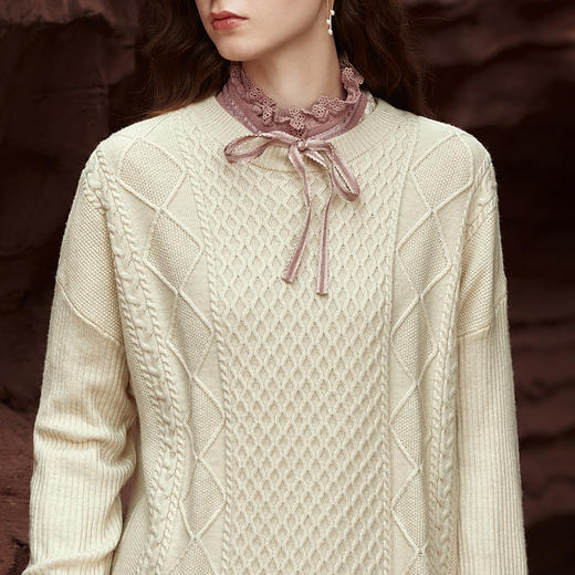 Famecoco范可儿女士绞花套头针织毛衣冬FAB8DB048 商品图3