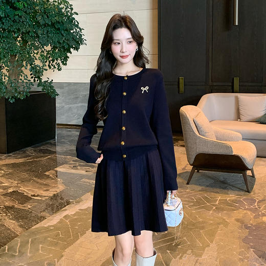 奢姿大码女装2025秋季简约通勤套装胖妹妹时尚上衣半裙针织两件套9643969275 商品图2