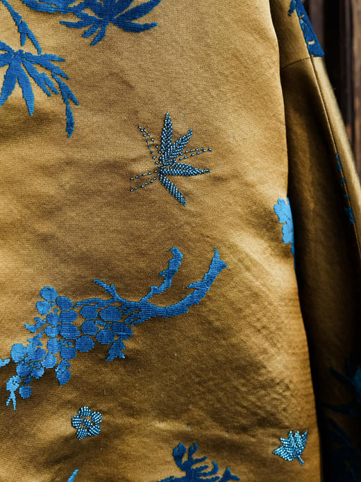 盛唐牡丹| 琥珀黄底色真丝漳绒外套-钉珠款(钉珠花纹随机） 商品图4