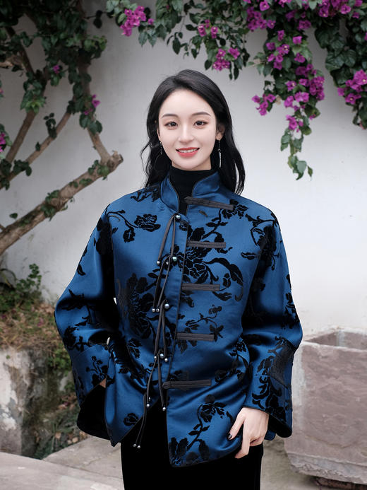 盛唐牡丹 |石青底色真丝漳绒外套-钉珠款(钉珠花纹随机） 商品图0