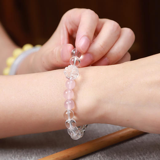 【2025年十二生肖手串】鸡女 能量矩阵“良田在守”粉水晶白水晶手串手链 女士单圈手串配饰【鸡女-建议戴左手】 商品图4