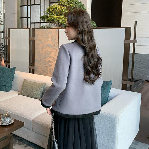 奢姿2024年冬季新款大码女装拼接圆领上衣胖妹妹小香风羊羔毛外套9944392057 商品图3