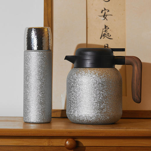 拾物观心 · 弱碱水钛保温杯/保温壶（预售7天） 商品图1