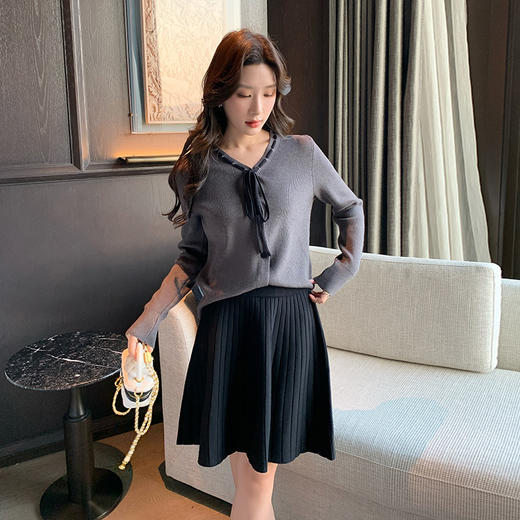 奢姿大码女装2024冬季蝴蝶结减龄V领两件套胖妹妹时尚针织套装9844953688 商品图1