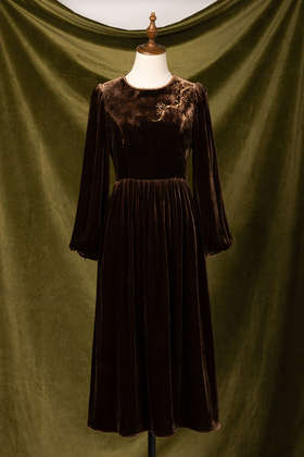 荷言HEYEN 松下问君 真丝丝绒纯手工松树钉珠绣连衣裙高级定制