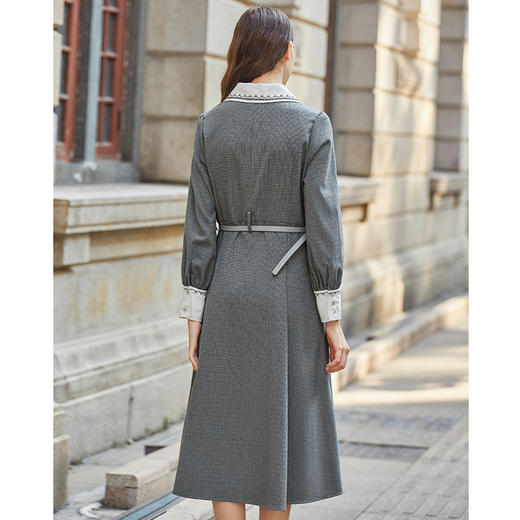 Famecoco范可儿撞色刺绣气质通勤衬衫裙冬FAB8FA020 商品图4