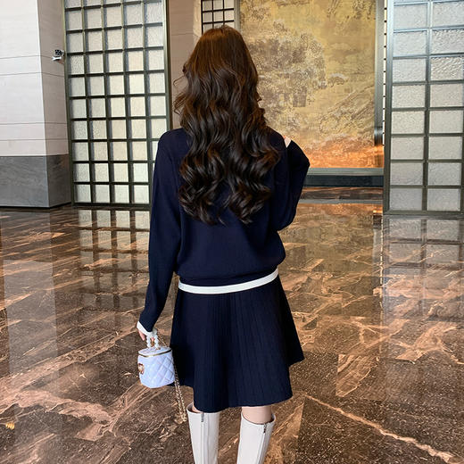 奢姿2024年冬季新款大码女装休闲气质两件套胖妹妹绣花V领套装9844969406 商品图3