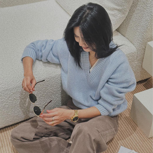 【顺丰包邮】35058 洛诗琳韩系简约纯羊毛V领针织上衣女858 商品图3