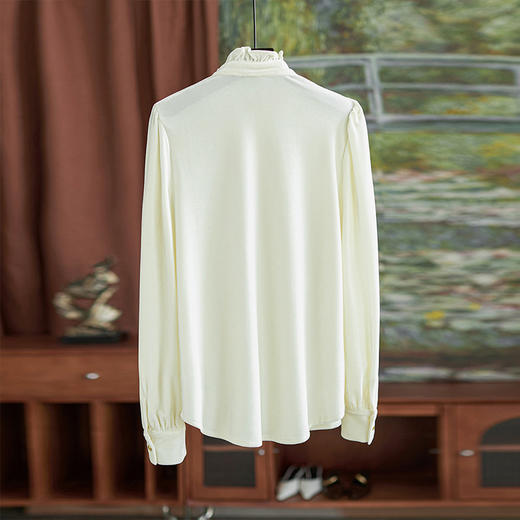 【高货wl】全新升级【铂金会员220/天猫299/差价79】(02317) 洛诗琳时髦复古文艺风高级感木耳边三角标装饰丝绒衬衫 商品图4