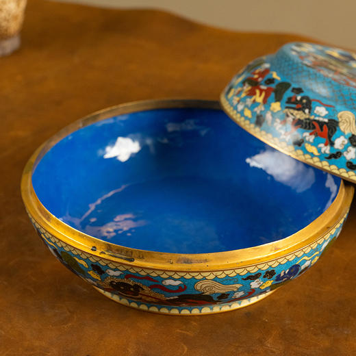 清 铜胎掐丝珐琅狮子滚绣球圆形盖盒 商品图3