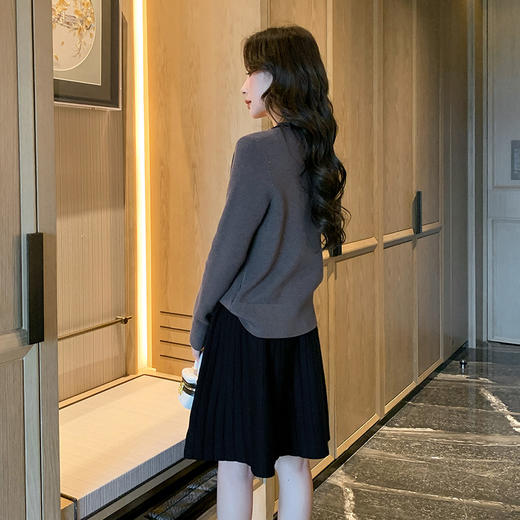 奢姿大码女装2024冬季蝴蝶结减龄V领两件套胖妹妹时尚针织套装9844953688 商品图3