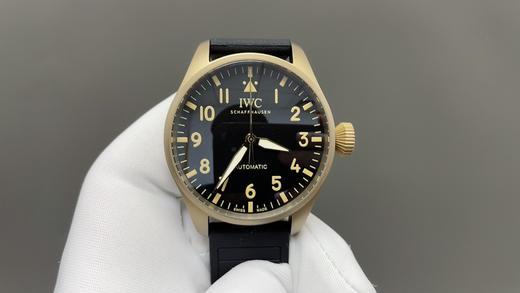 NOOB official厂出品，IWC 万国 空中霸主 大飞（大飞行员）系列。43mm 狂野阳刚的设计，霸气侧漏。细腻温柔的工艺，炉火纯青。两者相辅-刚柔并济，虎啸猿啼。搭配正品一致的材质❕❕❕❕❕ 商品图11