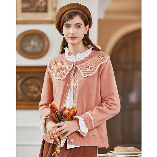 Famecoco范可儿娃娃领手工绣花毛衣开衫外套冬款FAB8DE043 商品图0