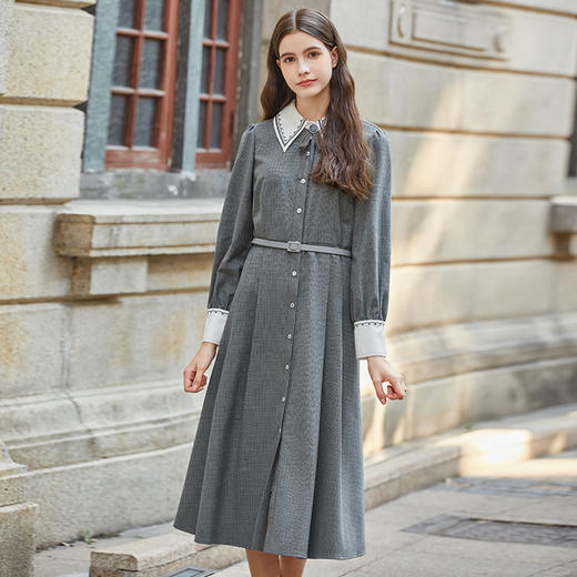 Famecoco范可儿撞色刺绣气质通勤衬衫裙冬FAB8FA020 商品图0